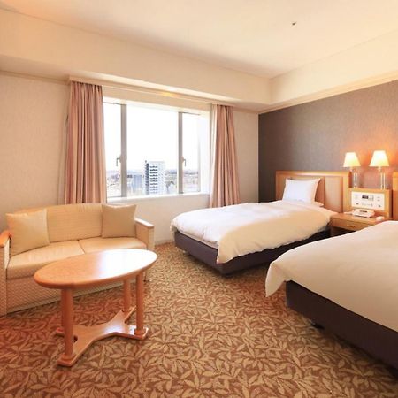 Crest Hotel Kashiwa Bagian luar foto