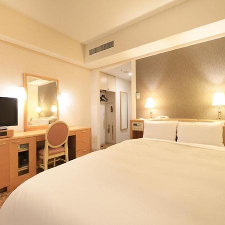 Crest Hotel Kashiwa Bagian luar foto