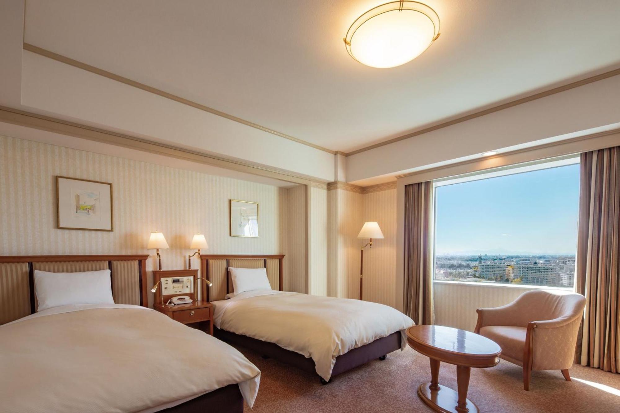 Crest Hotel Kashiwa Bagian luar foto