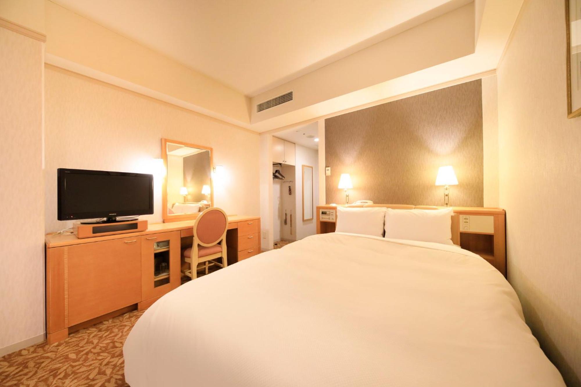 Crest Hotel Kashiwa Bagian luar foto